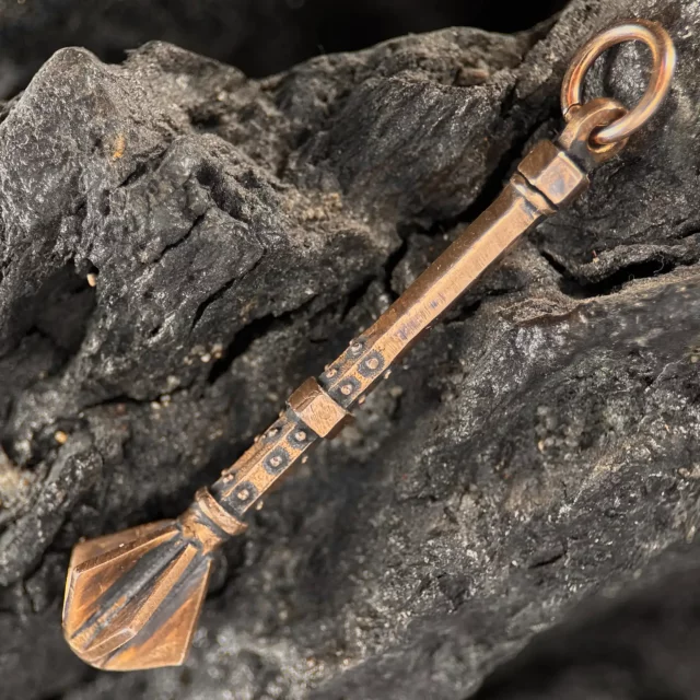 Přívěsek Kingdom Come: Deliverance II - Palcát Jan Žižka + krabička (bronzový)