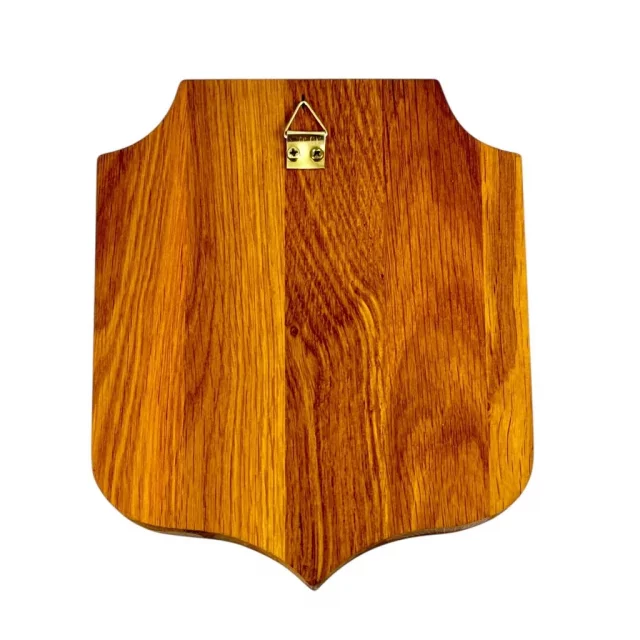 velký dřevěný štít na stěnu