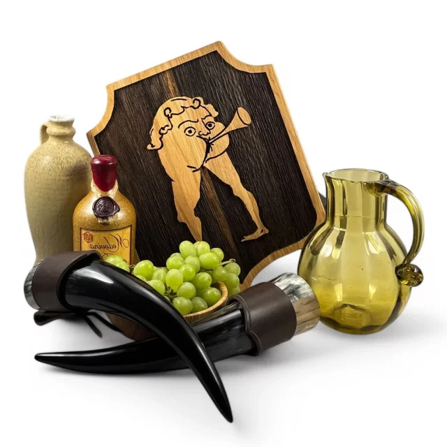 Replika Kingdom Come: Deliverance II - Dřevěný štít na stěnu Hospoda Díra (velký)