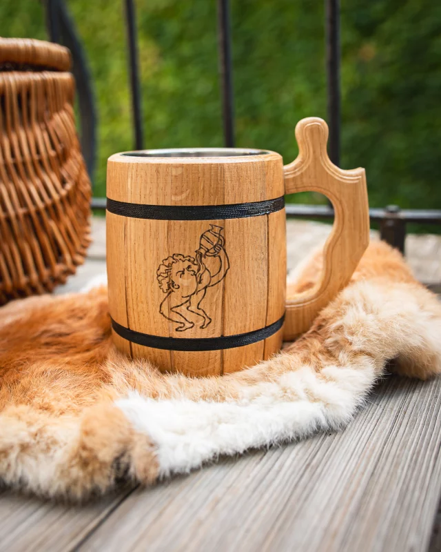 Korbel Kingdom Come: Deliverance II - Hospoda Díra (dřevěný)