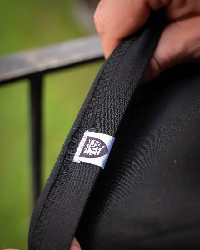 Tričko Kingdom Come: Deliverance II - Zajíc s Warhorse štítem (výšivka)